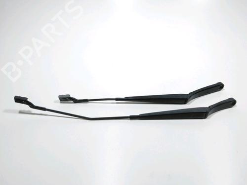 Used Front windshield wiper arm VW GOLF VII (5G1, BQ1, BE1, BE2) 1.6 TDI (105 hp) 28271863