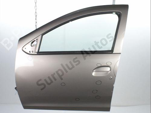 Used Left front door Left front door 37712122 37712122