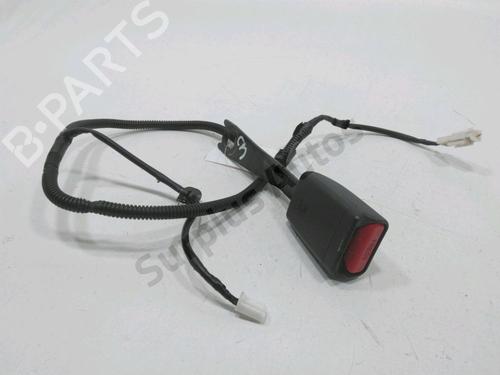 Used Seat buckle TOYOTA YARIS (_P13_) 1.4 D (NLP130_, NLP130) (90 hp) 30992544