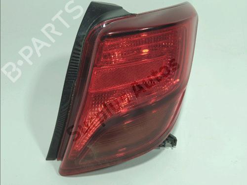 Used Right taillight Right taillight TOYOTA YARIS (_P13_) 1.4 D (NLP130_, NLP130) (90 hp) 33459776 33459776