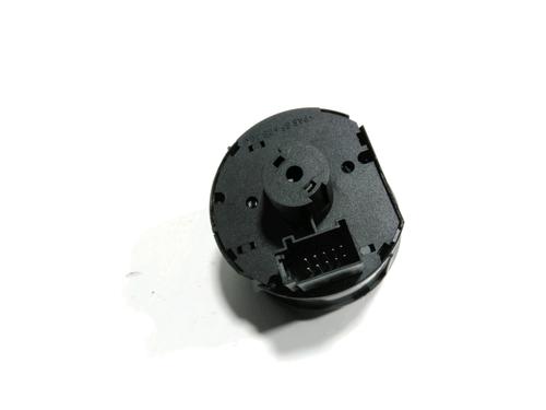 Headlight switch VW PASSAT B7 Variant (365) 1.6 TDI | BP37767608I24 - Image 2