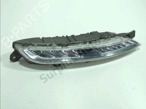 right-daytime-light-citroen-c4-picasso-ii-2013-33421353 main image
