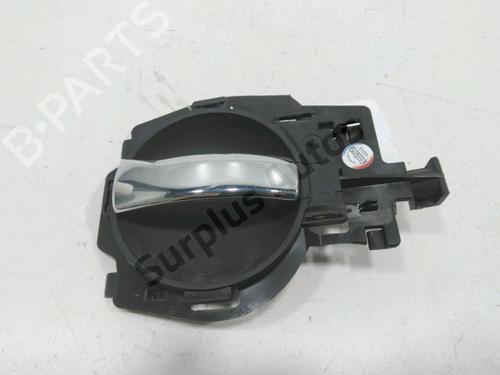 Used Front right interior door handle Front right interior door handle 30996253 30996253