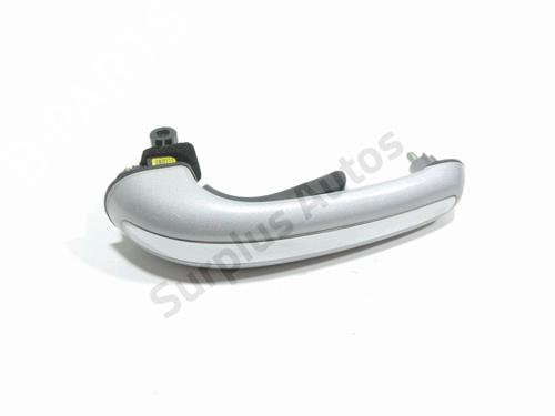 Used Tailgate handle HYUNDAI SANTA FÉ II (CM) 2.2 CRDi 4x4 (155 hp) 29518135