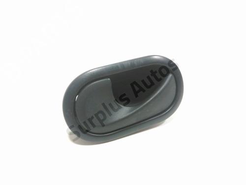 Used Front left interior door handle RENAULT CLIO III (BR0/1, CR0/1) 1.2 16V (BR02, BR0J, BR11, CR02, CR0J, CR11) (75 hp) 29858251