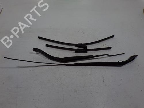 Used Front windshield wiper arm Front windshield wiper arm 37789776 37789776