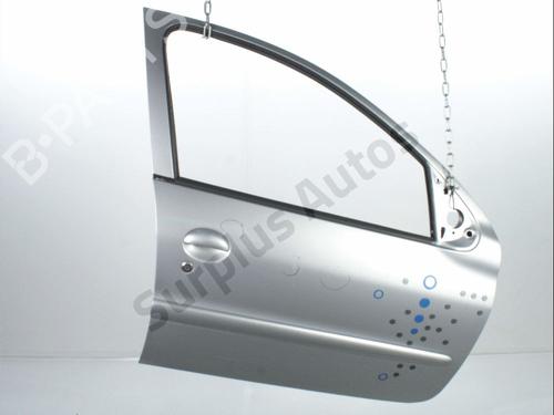 Used Right front door PEUGEOT 206+ (2L_, 2M_) 1.4 HDi eco 70 (68 hp) 31304730