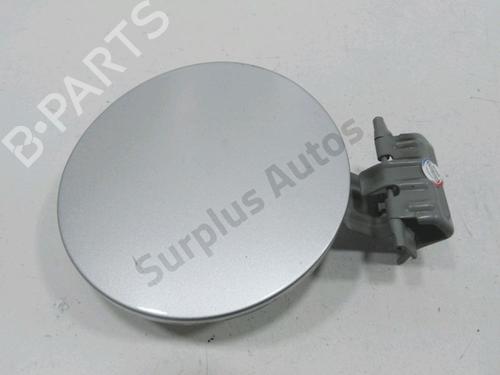 Used Fuel flap TOYOTA YARIS (_P9_) 1.4 D-4D (NLP90_, NLP90R) (90 hp) 30984215