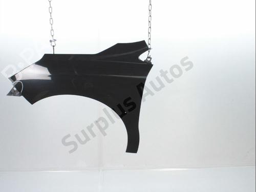 Used Left front fenders Left front fenders 37771790 37771790