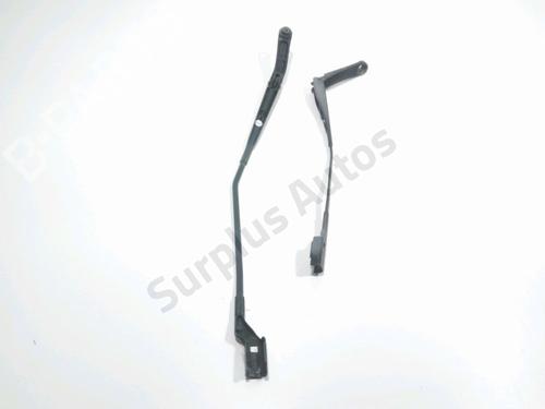 Used Front windshield wiper arm FIAT 500L (351_, 352_) 1.3 D Multijet (199LXY1A, 199LXY11) (84 hp) 28272103