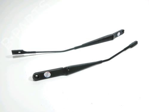 Used Front windshield wiper arm AUDI A1 Sportback (8XA, 8XF) 1.2 TFSI (86 hp) 28271762