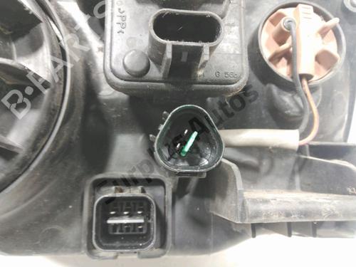 Right headlight HYUNDAI SANTA FÉ I (SM) 2.0 CRDi 4x4 | BP31004967C29