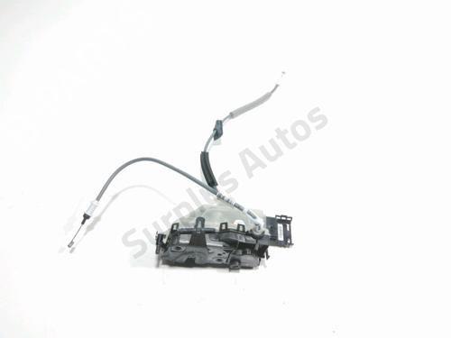 Højre bagtil lås Højre bagtil lås PEUGEOT 2008 II (UD_, US_, UY_, UJ_, UR_, UC_) 1.2 Hybrid 136 (URHPYC, USHPY) (136 hp) 36796597 36796597