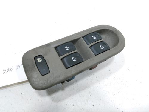 Used Left front window switch RENAULT CLIO III (BR0/1, CR0/1) 1.6 16V (BR05, BR0B, BR0Y, BR15, BR1J, BR1M, BR1Y, CR0B,... (112 hp) 30999040