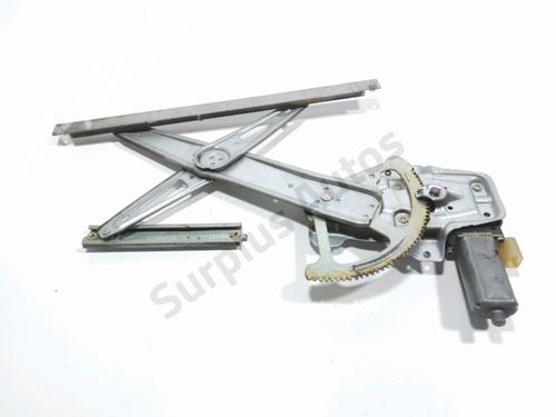 Lève-vitre avant gauche TOYOTA YARIS (_P1_) 1.4 D-4D (NLP10_, NLP10R) (75 hp) 28241206