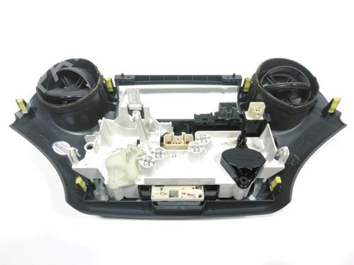 Climate control TOYOTA YARIS (_P1_) 1.3 (NCP10, SCP12_) | BP28227618I5 