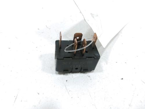 Right front window switch AUDI A6 C4 (4A2) 2.5 TDI | BP30994336I26
