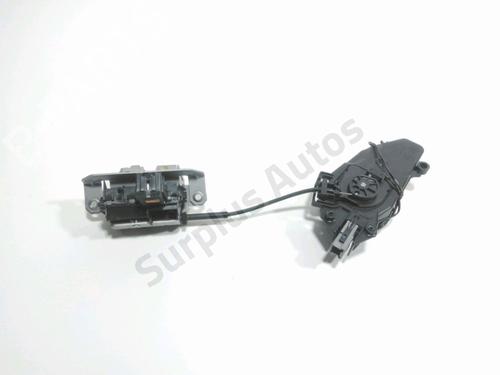Used Tailgate lock VOLVO V70 III (135) D3 (136 hp) 30087071