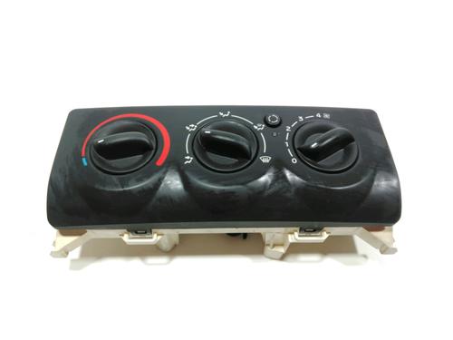Used Climate control RENAULT CLIO II (BB_, CB_) 1.5 dCi (B/CB07) (65 hp) 28227897