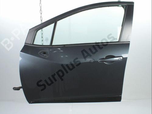 left-front-door-nissan-micra-v-k14-2016-34115789 main image