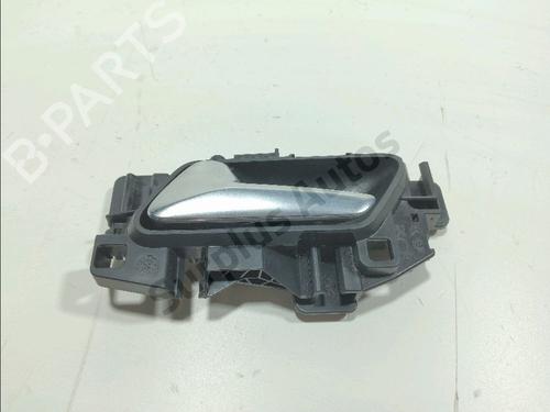 Used Front left interior door handle Front left interior door handle 38035439 38035439