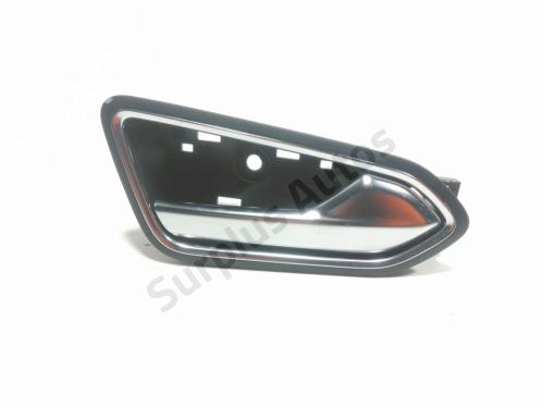 Used Front right interior door handle Front right interior door handle RENAULT CAPTUR II (HF_) Blue dCi 115 (HFAD) (116 hp) 37775049 37775049