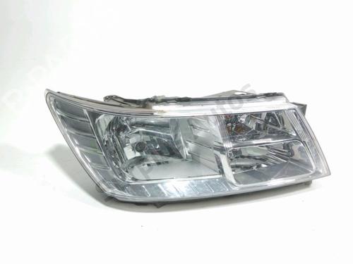 right-headlight-fiat-freemont-345_-2011-32976213 main image