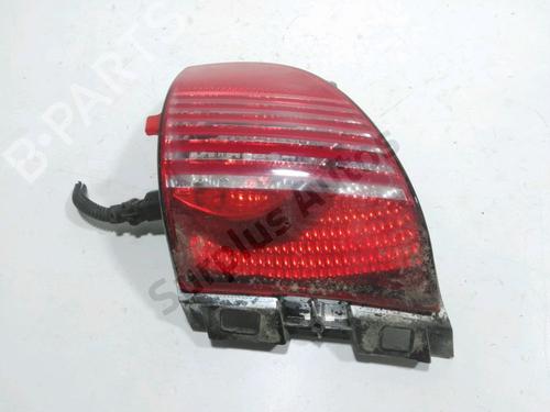 rear-fog-light-peugeot-2008-i-cu_-2013-37789195 main image