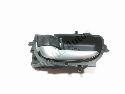 Used Front left interior door handle TOYOTA AURIS (_E18_) 1.8 Hybrid (ZWE186_, ZWE186R) (136 hp) 28243312