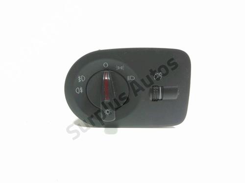 Used Headlight switch SEAT IBIZA IV (6J5, 6P1) 1.6 TDI (90 hp) 30843121