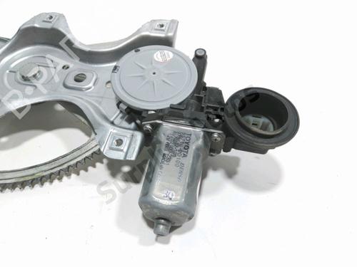 Front right window mechanism TOYOTA YARIS (_P13_) 1.3 (NSP130_, NSP130) | BP32488531C23