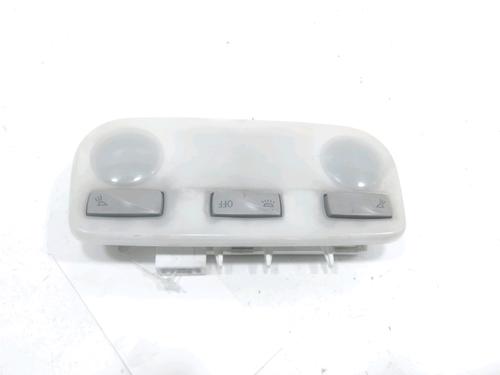 interior-roof-light-renault-megane-iii-hatchback-bz01_-b3_-2008-31003260 main image