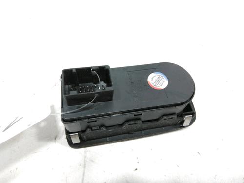 Left front window switch ALFA ROMEO MITO (955_) 1.3 MultiJet (955AXH1B, 955AXT1A) | BP37778020I27 - Image 2