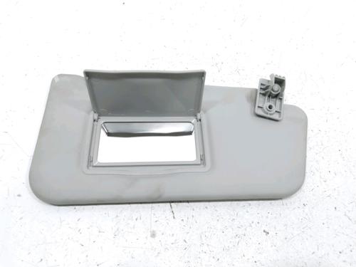Used Right sun visor Right sun visor 31002361 31002361