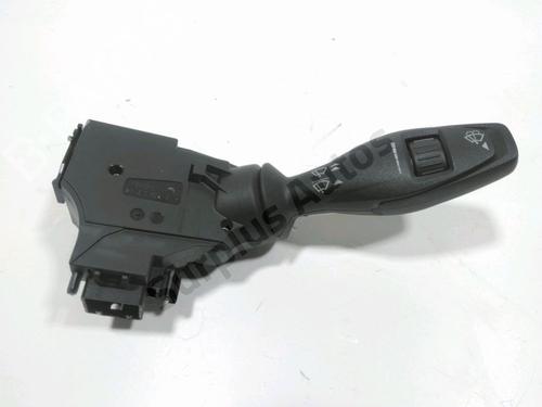 switch-ford-fiesta-vi-cb1-ccn-2008-32356254 main image