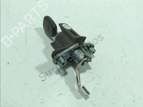 Used Tailgate handle Tailgate handle 37168248 37168248