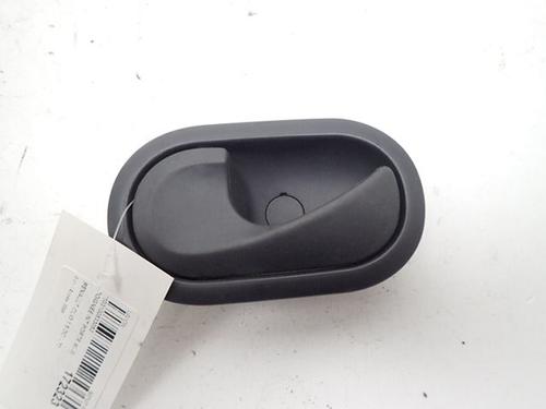Used Front left interior door handle RENAULT CLIO III (BR0/1, CR0/1) 1.5 dCi (C/BR0G, C/BR1G) (68 hp) 30996383