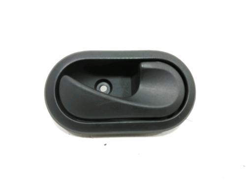 Used Front right interior door handle DACIA SANDERO 1.5 dCi (68 hp) 30996132