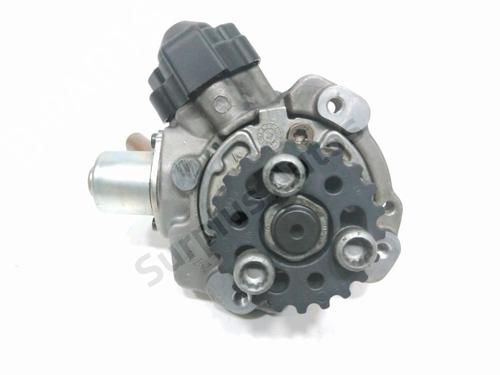 Used Injection pump VW POLO V (6R1, 6C1) 1.2 TDI (75 hp) 30896040