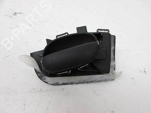Højre fortil invendig håndtag PEUGEOT 206+ (2L_, 2M_) 1.4 HDi eco 70 (68 hp) 28242509