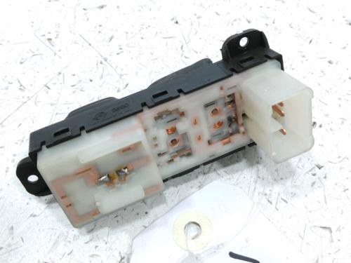 Right front window switch SSANGYONG REXTON / REXTON II (GAB_) 2.7 Xdi | BP37772728I26 - Image 2