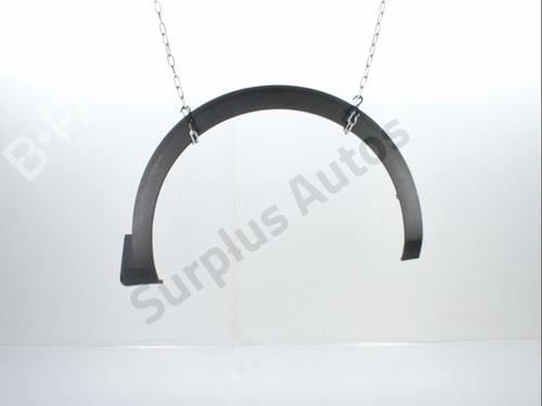 Used Front right wheel arch trim PEUGEOT 3008 II SUV (MC_, MR_, MJ_, M4_) Hybrid (224 hp) 28236285