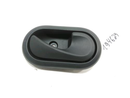 Used Front right interior door handle Front right interior door handle DACIA SANDERO 1.4 (BS0C, BS0A, BS0G, BS1F, BS0E) (75 hp) 30996138 30996138