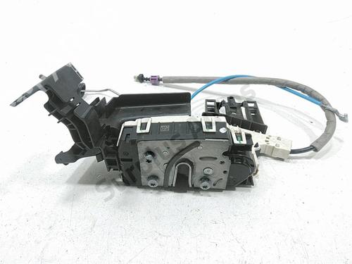front-right-lock-mercedes-benz-a-class-w176-2012-2013-2014-2015-2016-2017-2018-39942673 main image