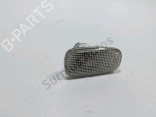 Pisca lateral direito TOYOTA COROLLA Verso (_E12_) 1.8 VVT-i (ZZE122_, ZZE122R) (135 hp) 31163297