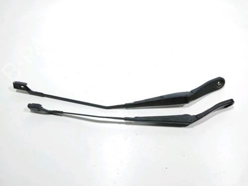 Used Front windshield wiper arm VOLVO V70 III (135) D5 (185 hp) 28271914