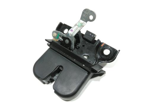 Used Tailgate lock AUDI A3 (8L1) 1.9 TDI (110 hp) 28260495