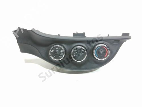 Used Climate control Climate control TOYOTA YARIS (_P13_) 1.4 D (NLP130_, NLP130) (90 hp) 39088694 39088694