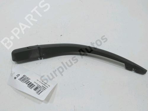 Used Rear windshield wiper arm Rear windshield wiper arm 37789657 37789657