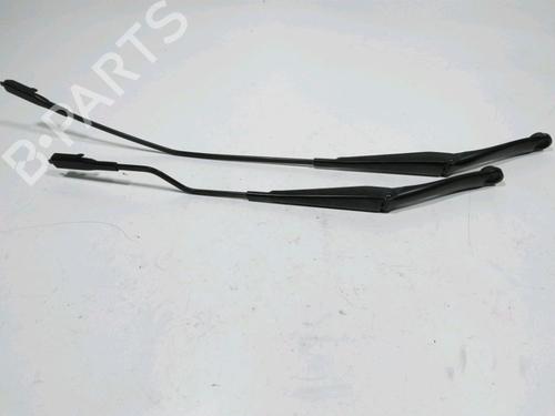 Used Front windshield wiper arm Front windshield wiper arm 37789910 37789910